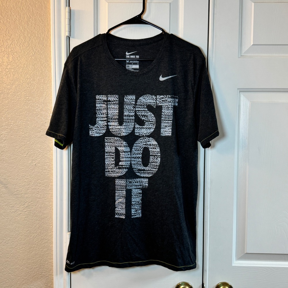 The Nike Tee Black Athletic Cut Men's Large Dri-Fit Tshirt Tire Track Just Do It